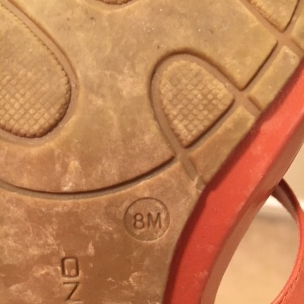 Shoes - Picture 5 of 6